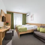Hotel Hotel Plus
