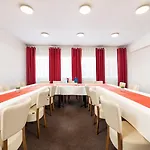 Hotel Hotel Plus Pressburg