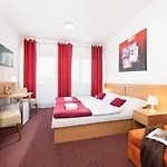 Hotel Plus 3* Pressburg