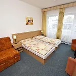 Hotel Plus