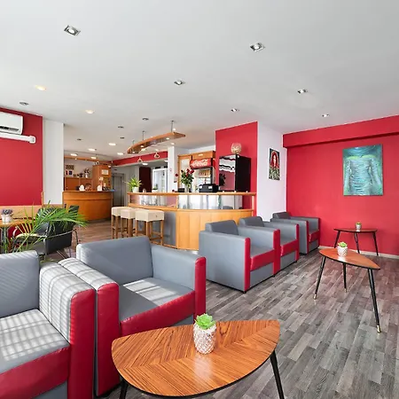Hotel Plus Hotel 3*