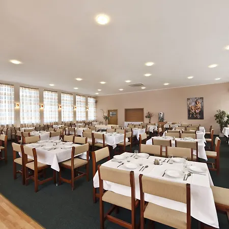 هوتل بلس 3* براتسيلافا