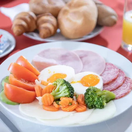 هوتل بلس فندق براتسيلافا