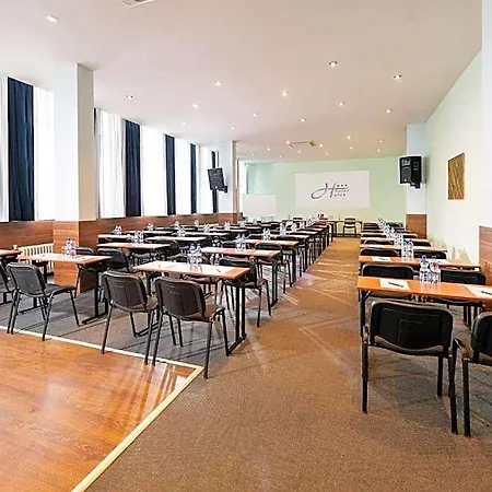 هوتل بلس فندق براتسيلافا