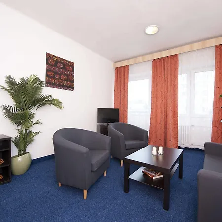 Hotel Plus Hotel 3*