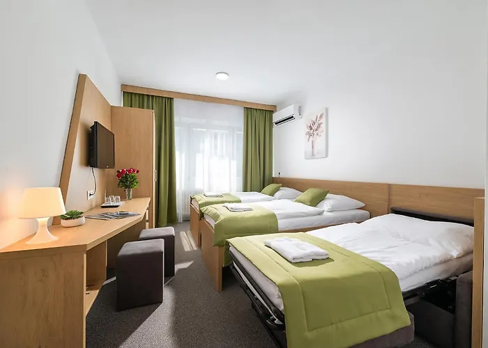 Hotel Plus Hotel Bratislava