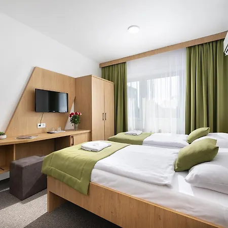 Hotel Plus 3* Pressburg