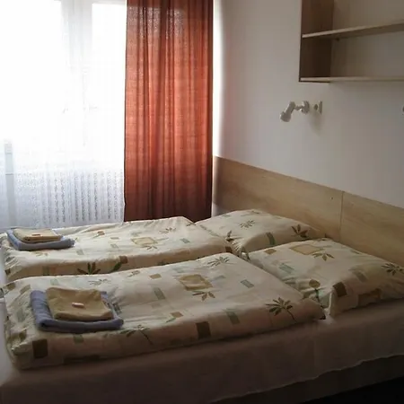 Hotel Hotel Plus Pressburg