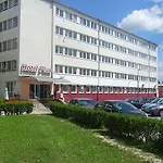 Hotel Hotel Plus