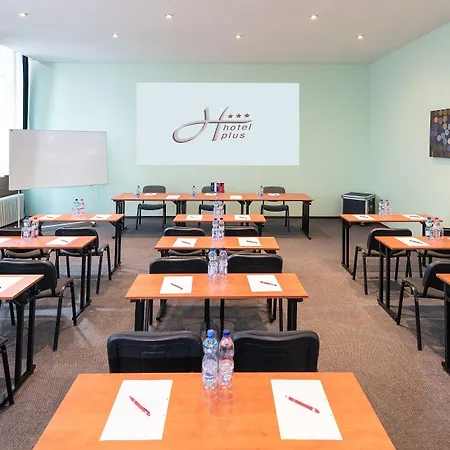 Hotel Plus Hotel 3*